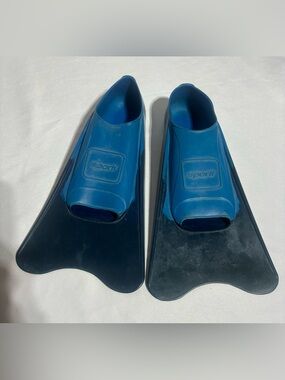 Sporti Essential Floating Swim Fin Blue Long Blade ( Men’s 5-7, Women’s 7-9)
